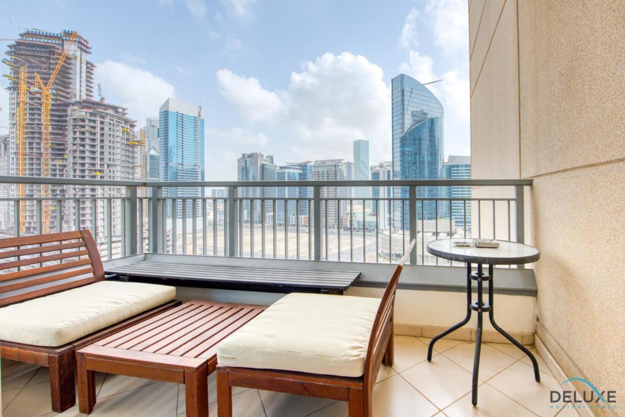 Close To Burj Khalifa & Mall With Relaxing Balcony, Claren Tower 1, Downtown By Deluxe Homes Appartement