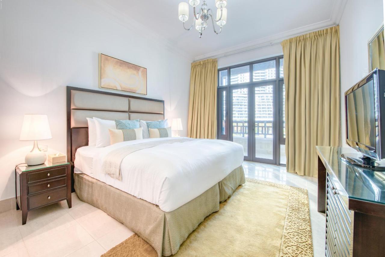 Maison Privee - Opulent Apt Beside Mall W Burj Khalifa Views Appartement *