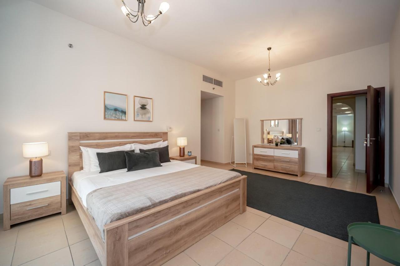 Higuests - Modern Apt In Jbr With Pool, Gym, And Kid's Area Apartemen Dubai