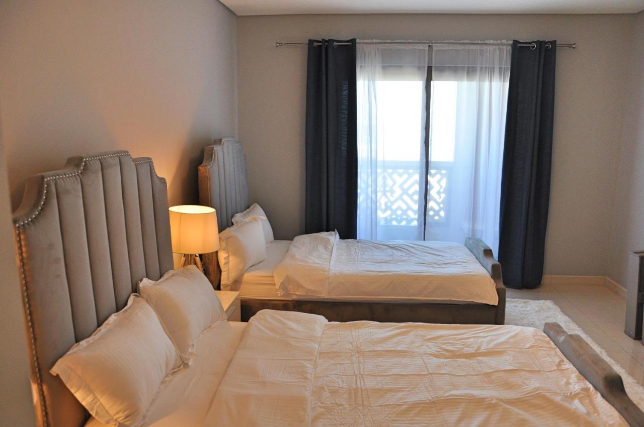 Spacious 4 Bd With Amazing Sea View