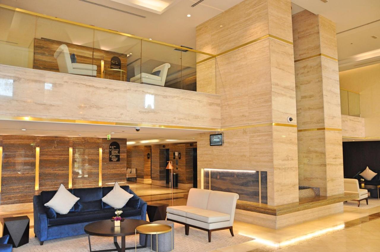 Spacious 4 Bd With Amazing Sea View Apartment