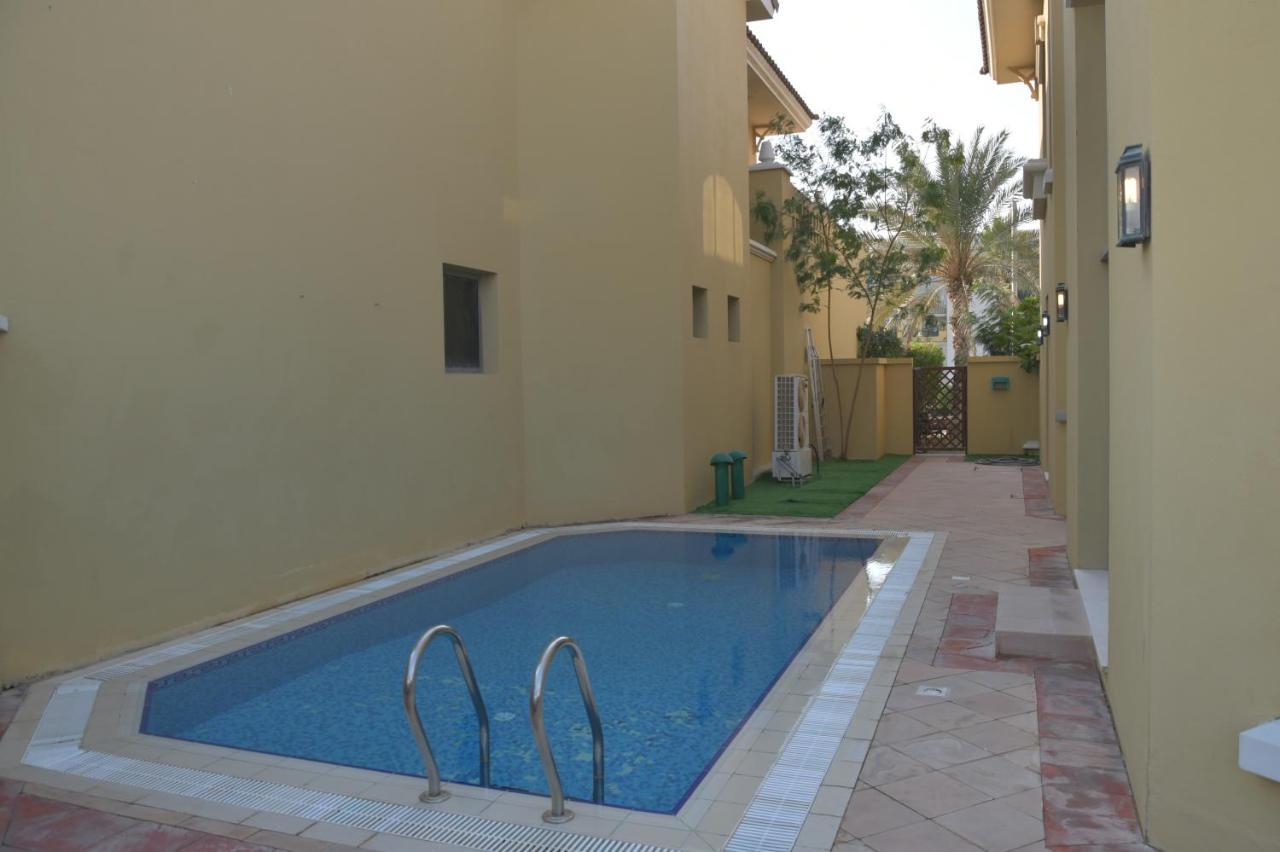 Chic 4br With Assistant And Private Pool On Palm Jumeirah By Deluxe Homes
