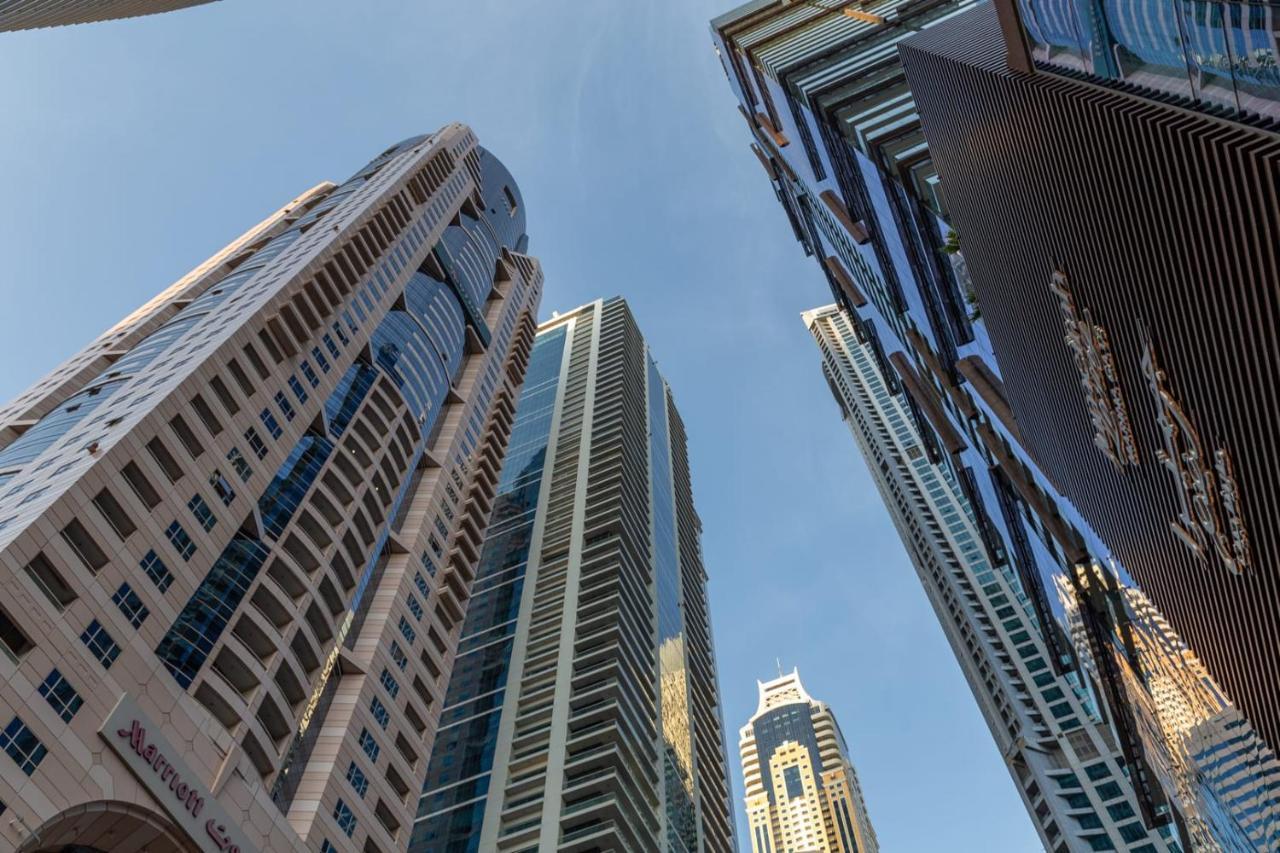 Frank Porter - Emirates Crown Tower Apartamento