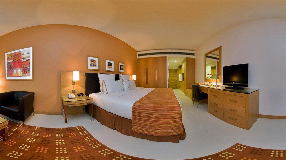 Four Points By Sheraton Bur 4*