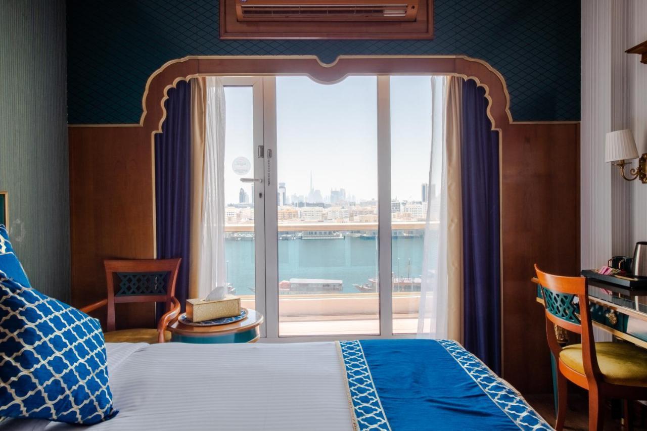 Riviera Hotell 4*