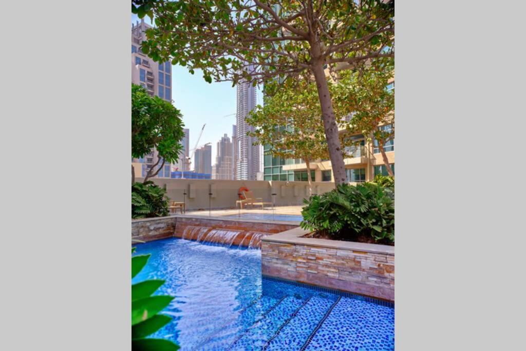 Xanadubai Loft Tower - Your Away From In Downtown Dubai! Lägenhet *