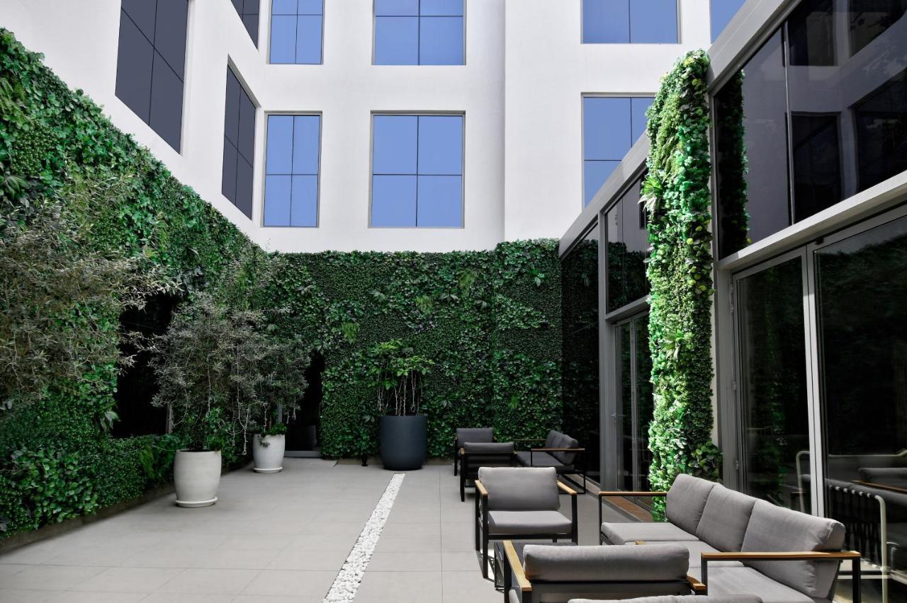 Lemon Tree Hotel, Jumeirah Hotel Dubai