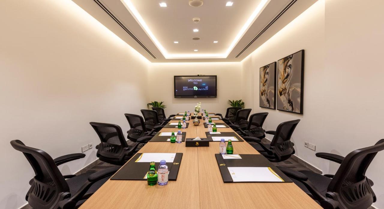 Rose Executive - Dwtc 3*
