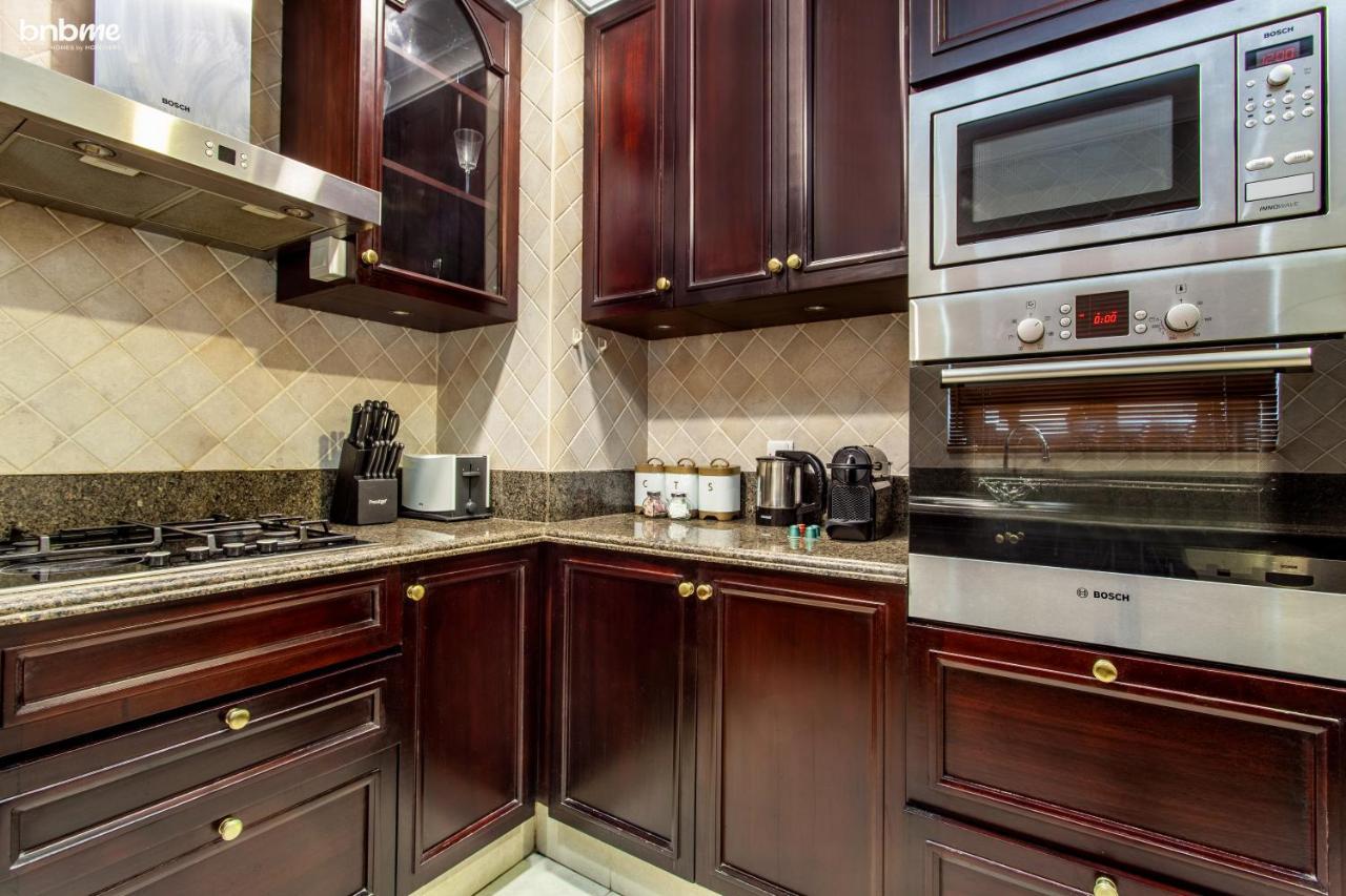 Bnbmehomes - Traditional Meets Modern In Downtown - 5041 Apartament Dubai