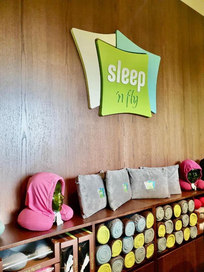 Sleep 'n Fly Sleep Lounge, D-gates Terminal 1 - Transit Only Kapselhotell