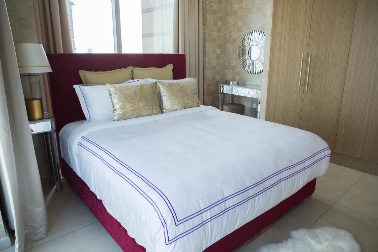 Dream - 48 Burj Gate Downtown Skyline Views *