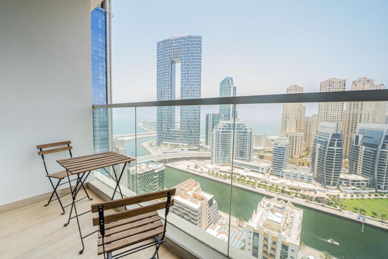 Fam Living - Marina Marvel - With Breathtaking Views In One Tower *