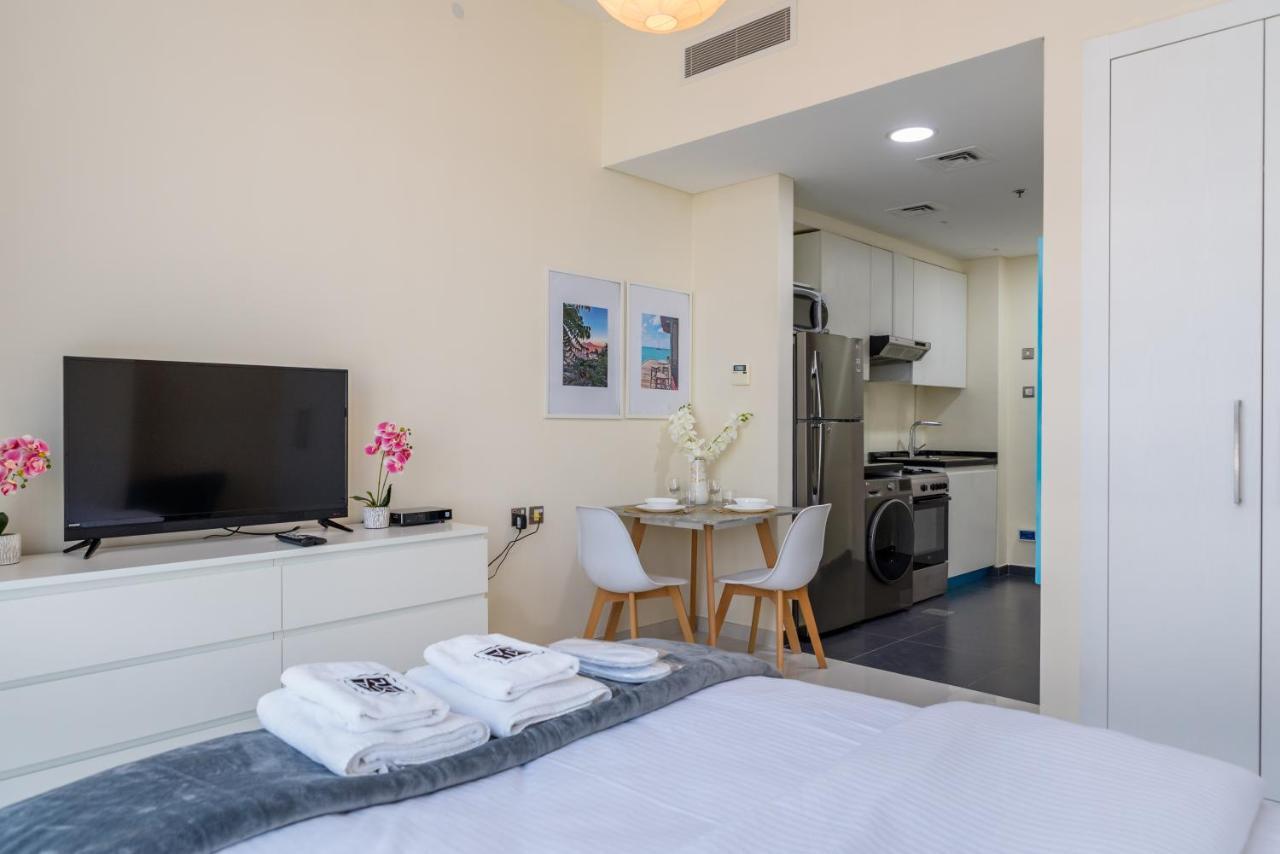 Mira Holiday Homes - Cozy Studio In Damac Hills Dubaï