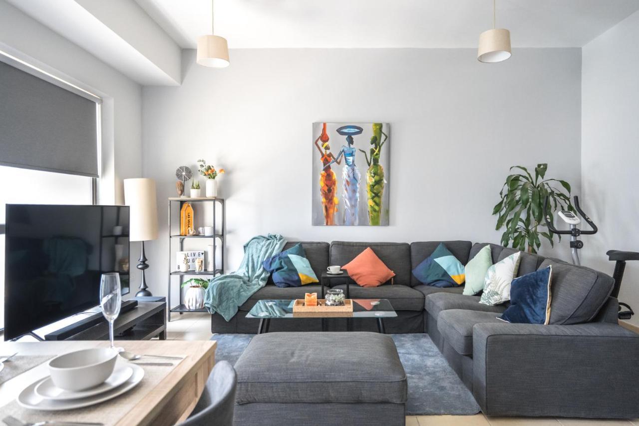 Apartamento Higuests - Artistic Waterfront Apt, Perfect For Lovers Dubái