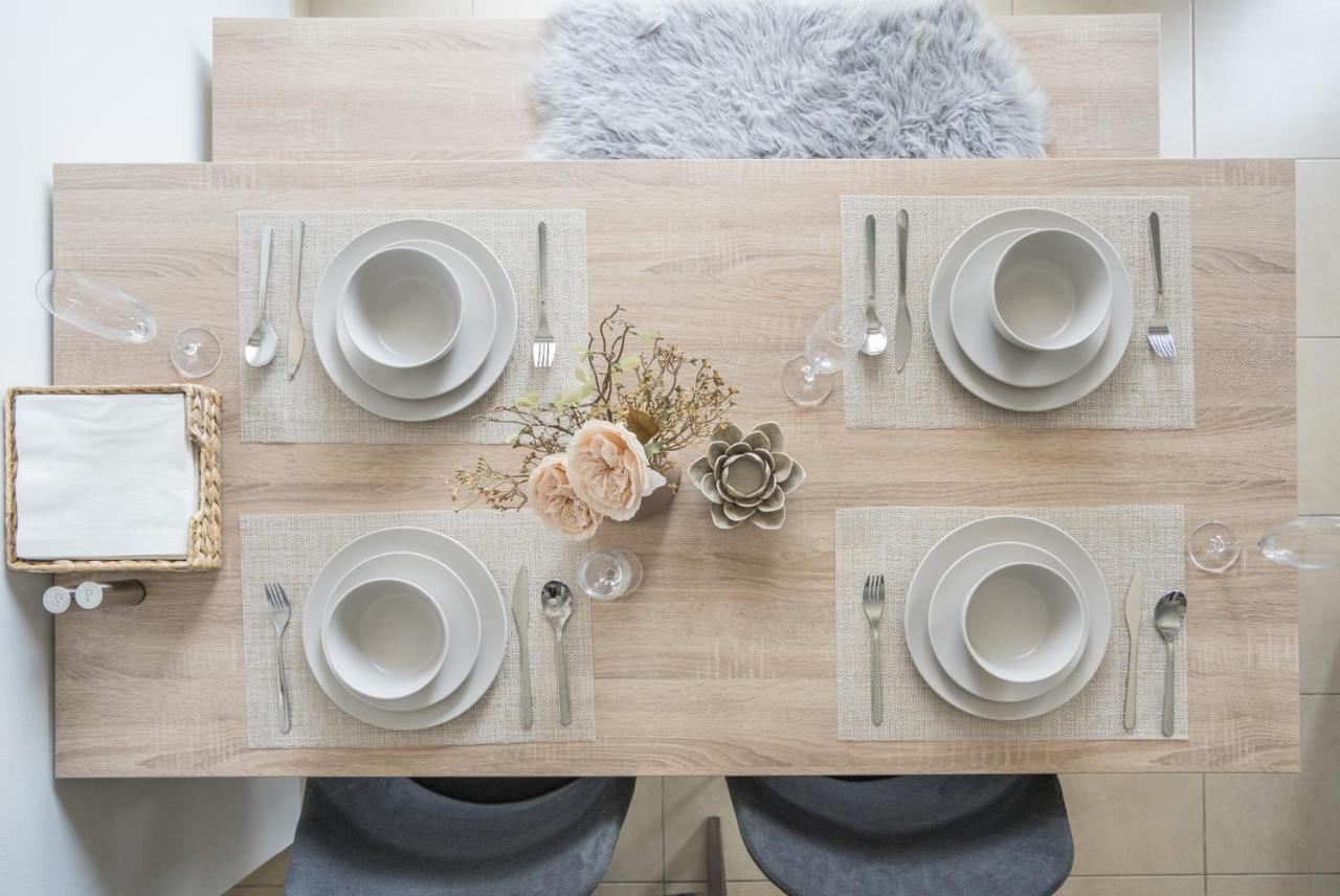 Apartamento Higuests - Artistic Waterfront Apt, Perfect For Lovers Dubái
