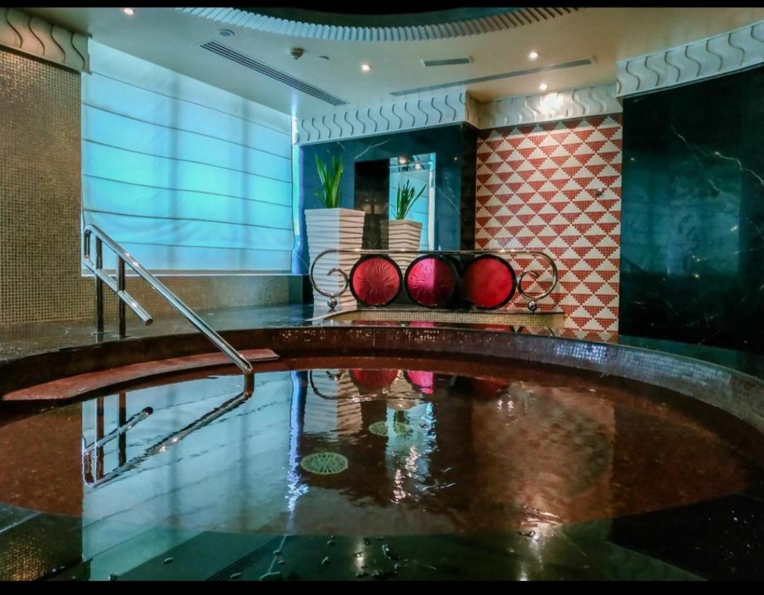 Apartamento Luxurious - Damac Mall Street Dubai