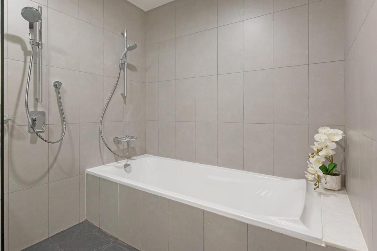 Apartamento Palm Chateau Dubái