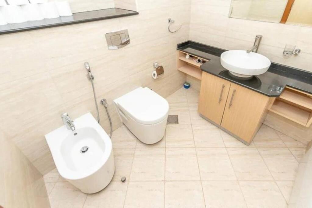 Lägenhet Sea View Apartment! Perfect For Family Vacation! Dubai