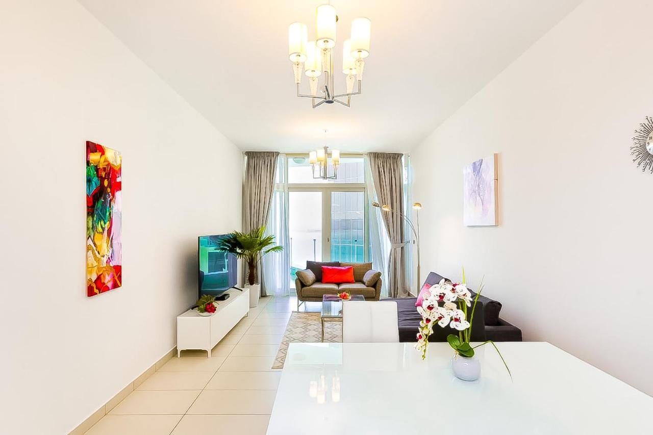 Palm Chateau Apartamento Dubái