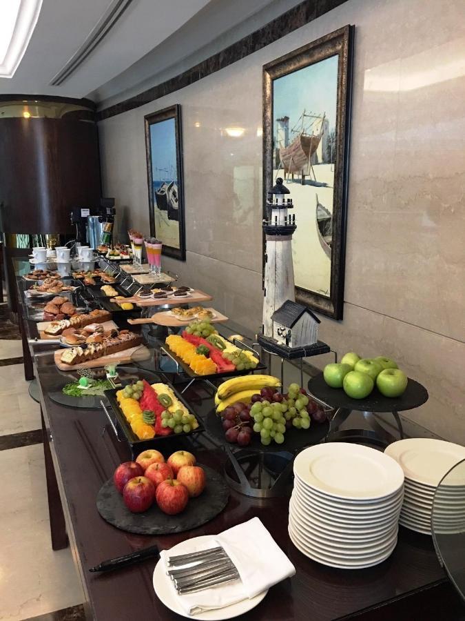 Seasons Hotel 4*