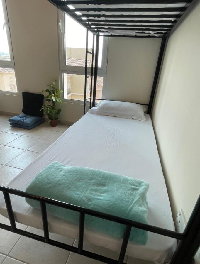 Hostal Expo Backpackers *