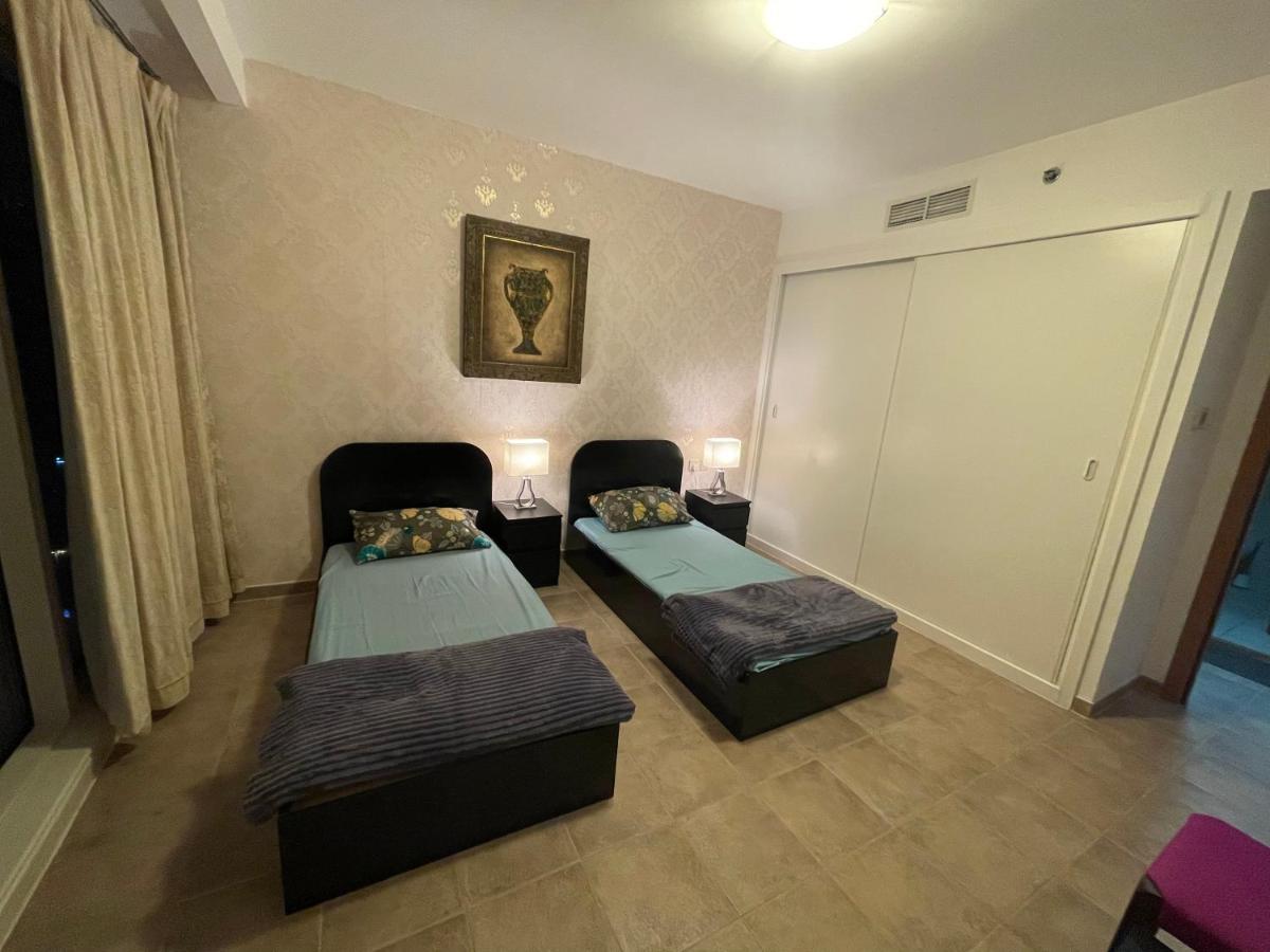 Travelers Backpackers Ostello Dubai
