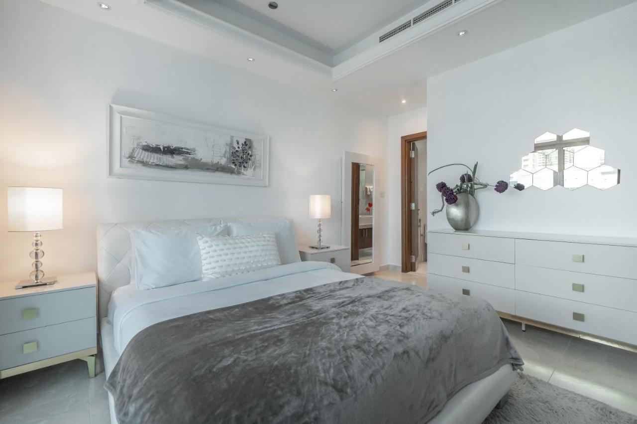 Higuests - Spacious 1br In Marina With Amazing Views Appartamento *