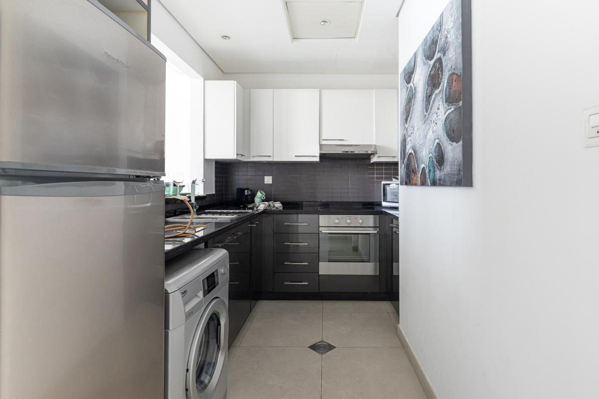 Frank Porter - Silverene Tower Appartement Dubai