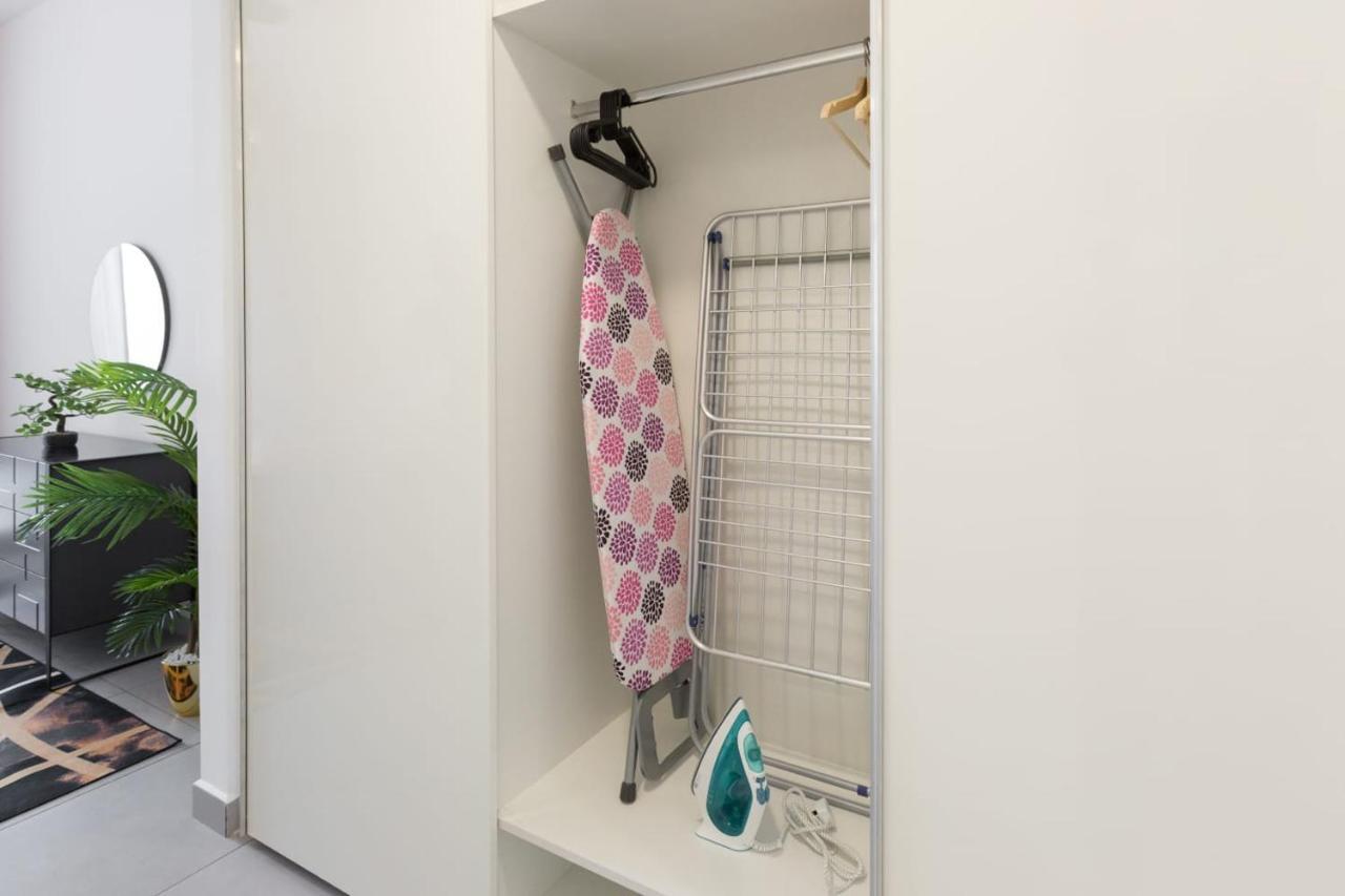 Apartamento Palm Chateau Dubái