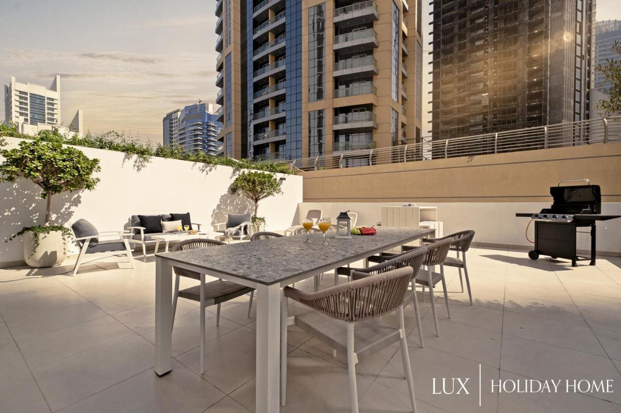 Lux - Contemporary In The Marina Dubái