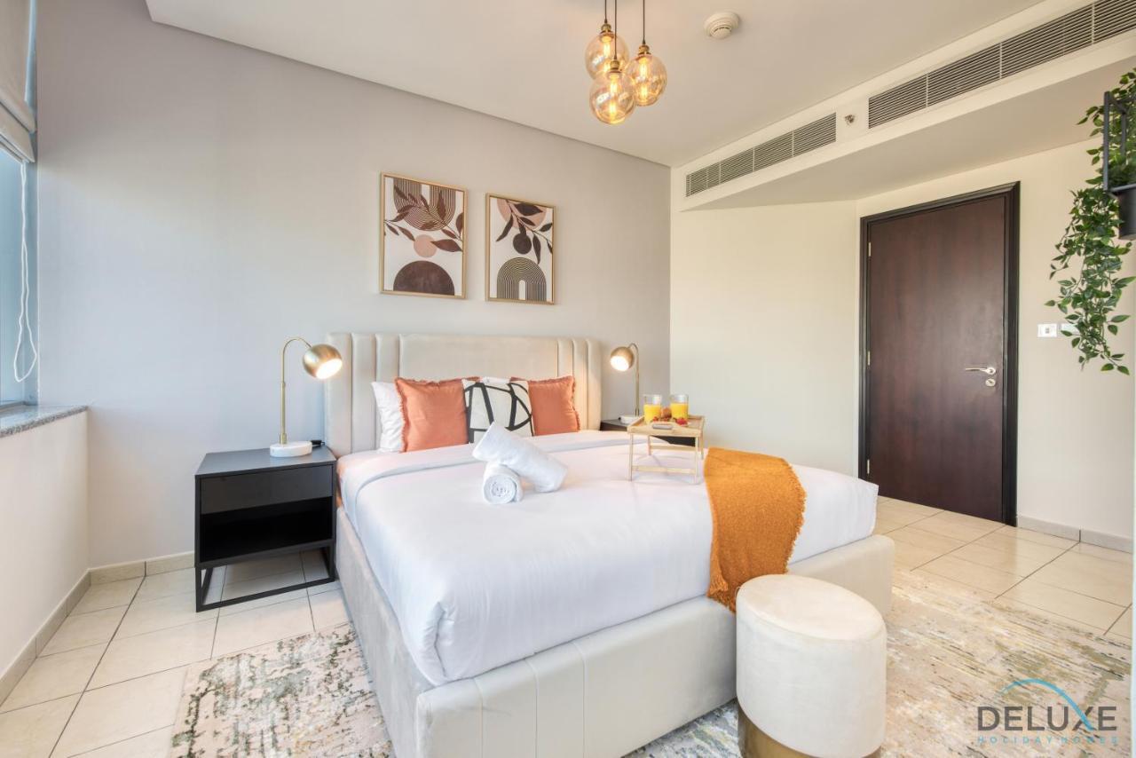 Limited Offer Stylish 1br With Balcony & Pool Access By Deluxe Homes Apartamento Dubai