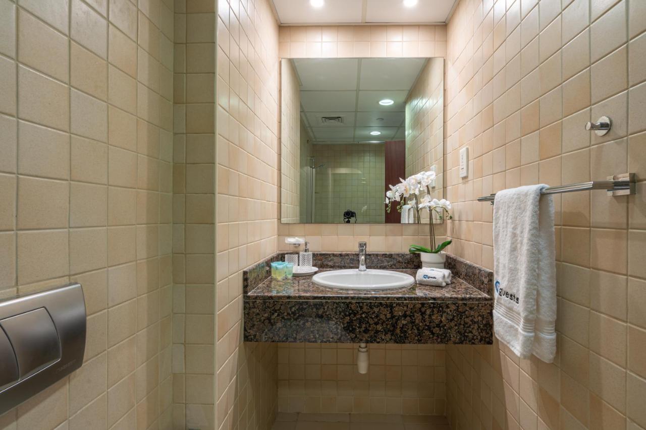 Higuests - Charming Studio With Balcony, Minutes To The