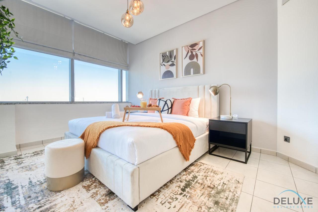 Apartamento Limited Offer Stylish 1br With Balcony & Pool Access By Deluxe Homes Dubai