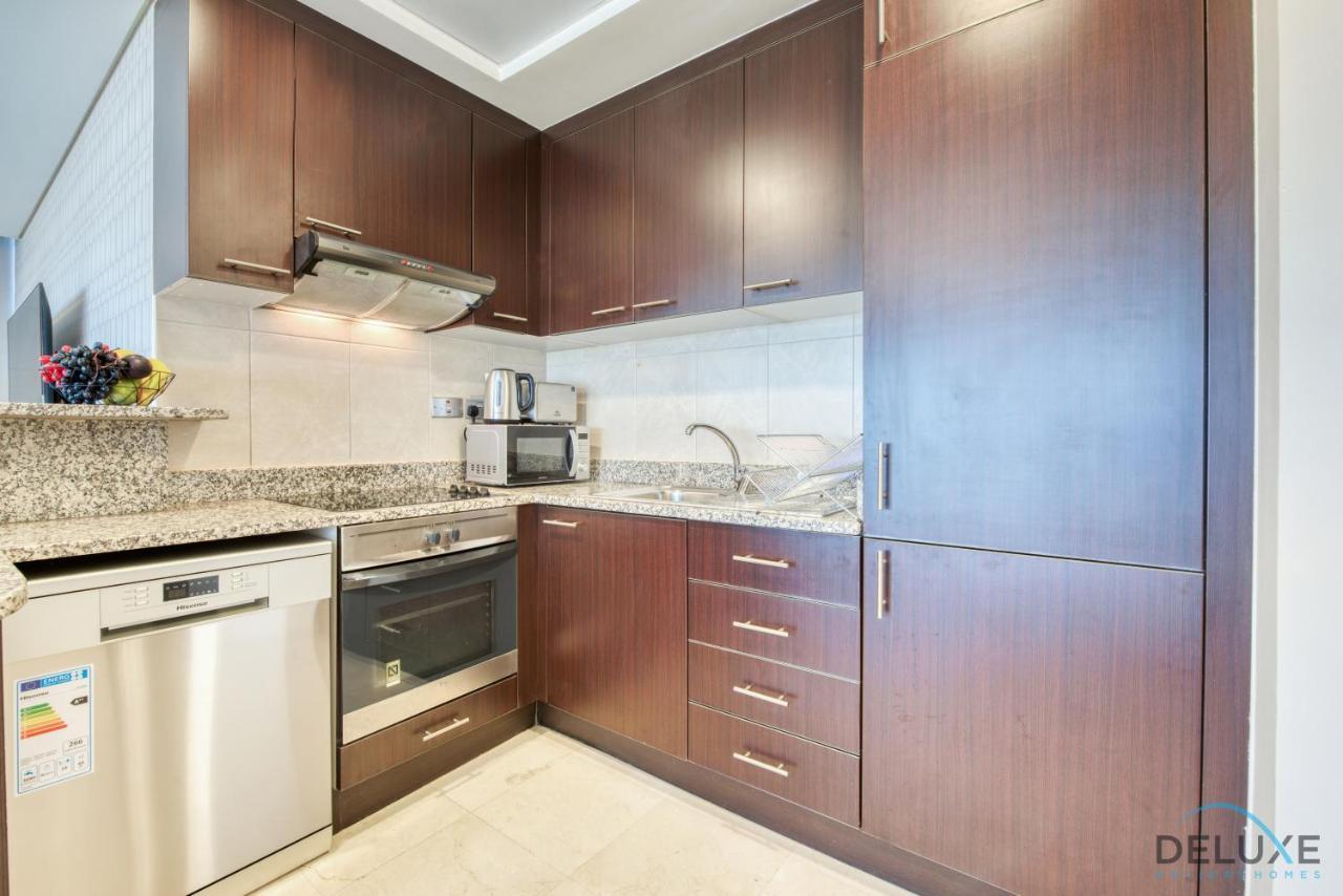 Limited Offer Stylish 1br With Balcony & Pool Access By Deluxe Homes Apartamento Dubai