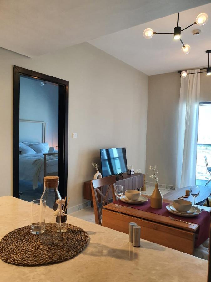 Cozy 1-bedroom In South With Pool *