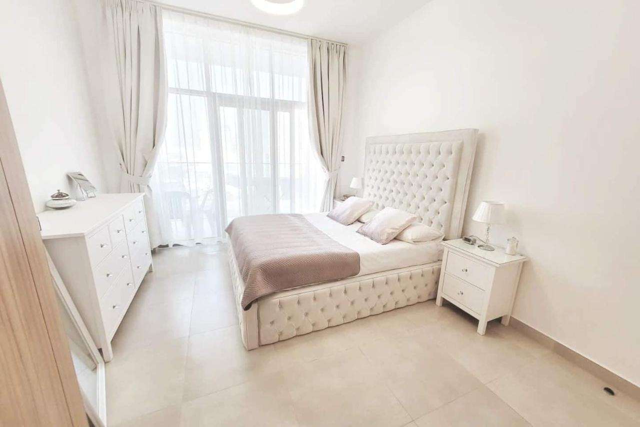 Modern 1br In Jumeirah Village Circle Apartment