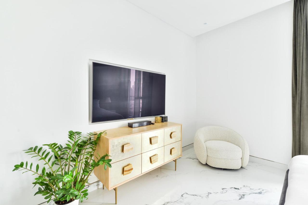 Luxurious 3 Bedroom W Maidroom In Bluewaters Island Apartment *