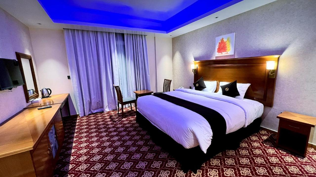 Hotel Raha Grand 3*