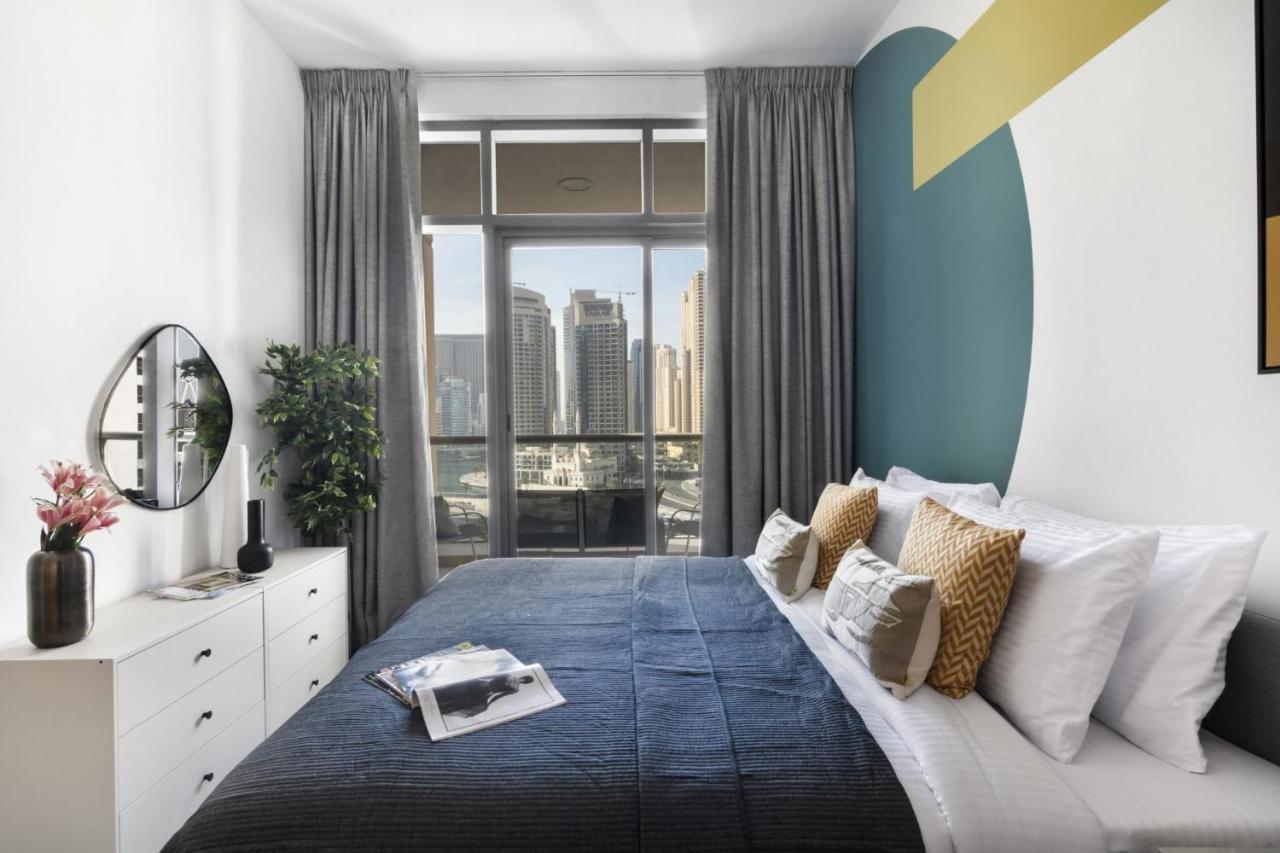 The Smart Concierge - Iris Blue