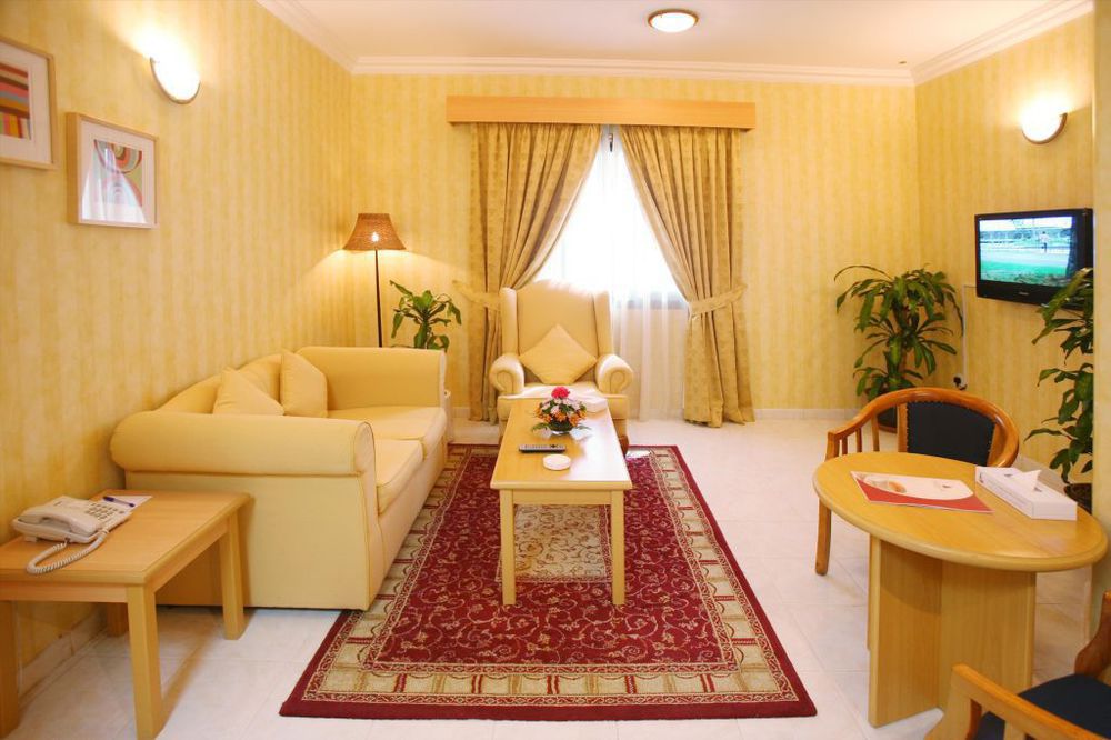 Aparthotel London Crown 1 3*