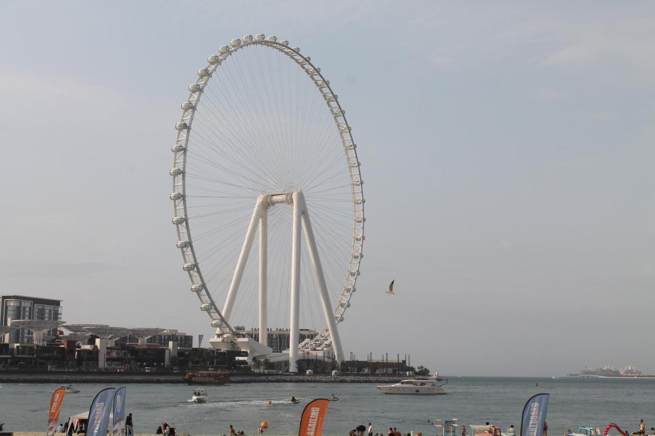 Apartemen Newly Furnished One Bedroom Next To Metro & In Marina