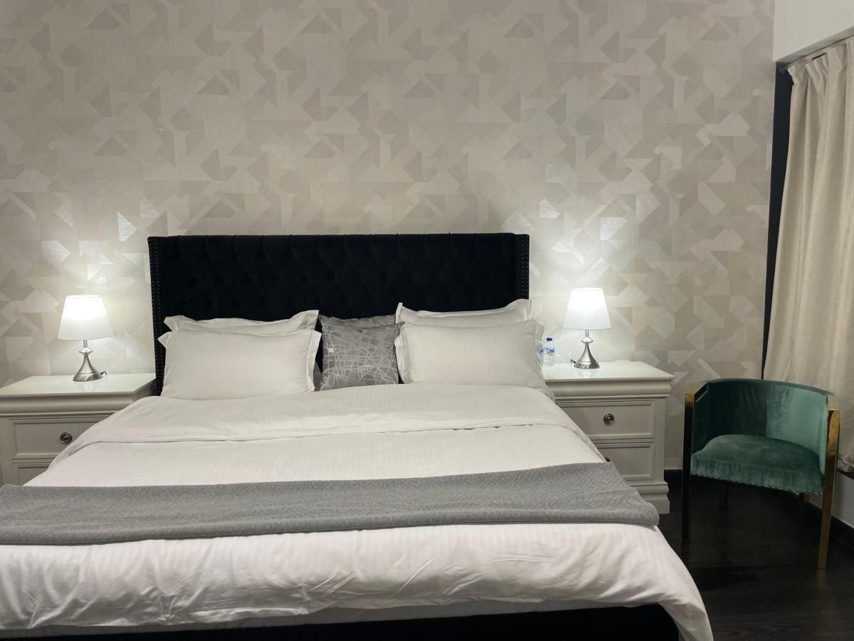 Usmans 1 Bedroom 4 Beds Jbr Huge Sea View 120 Sqm 2 Balconies
