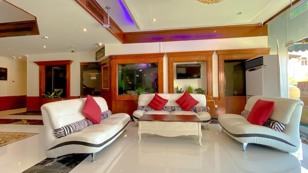 Hotel New Penninsula 3*
