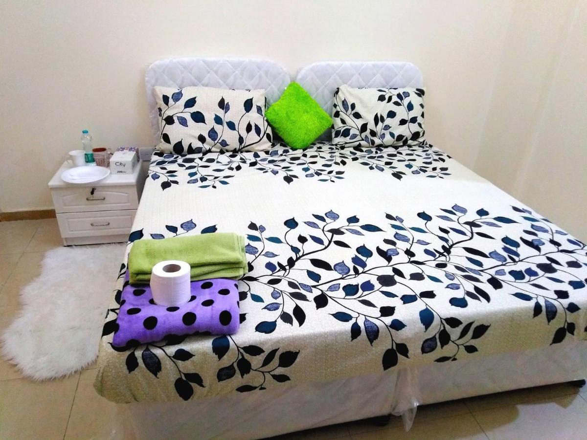 Bright Sunshine Shared Bed and breakfast *
