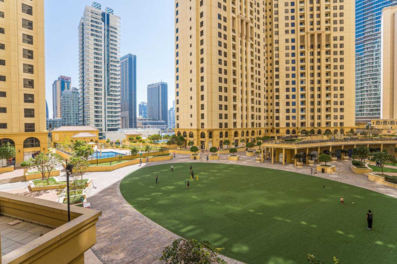 Appartement Higuests - Stylish In Jbr Steps From The