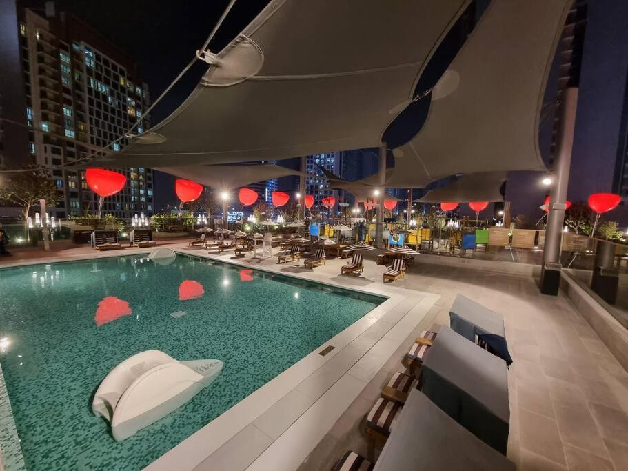 Lägenhet Urban Getaway Downtown Dubai