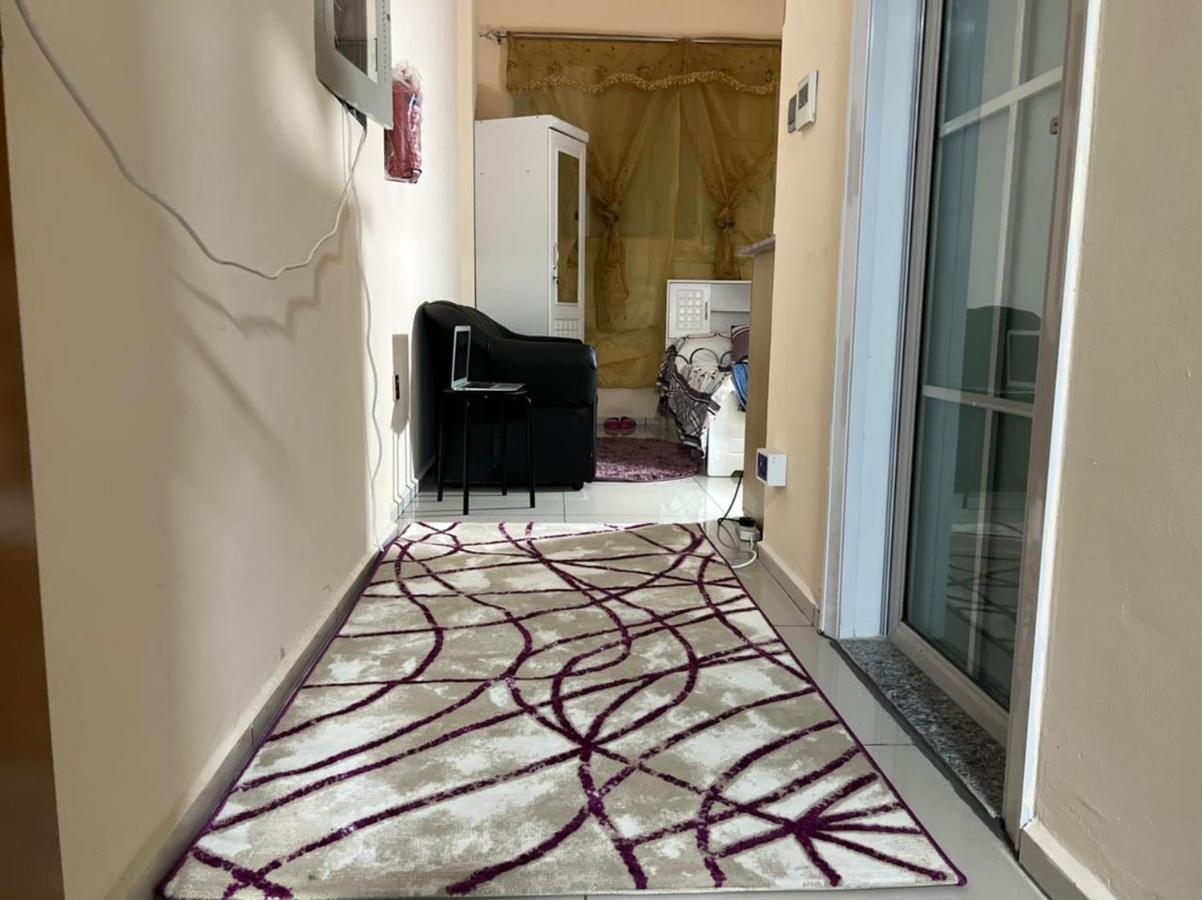 Creeck Realty Deluxe Asrama *