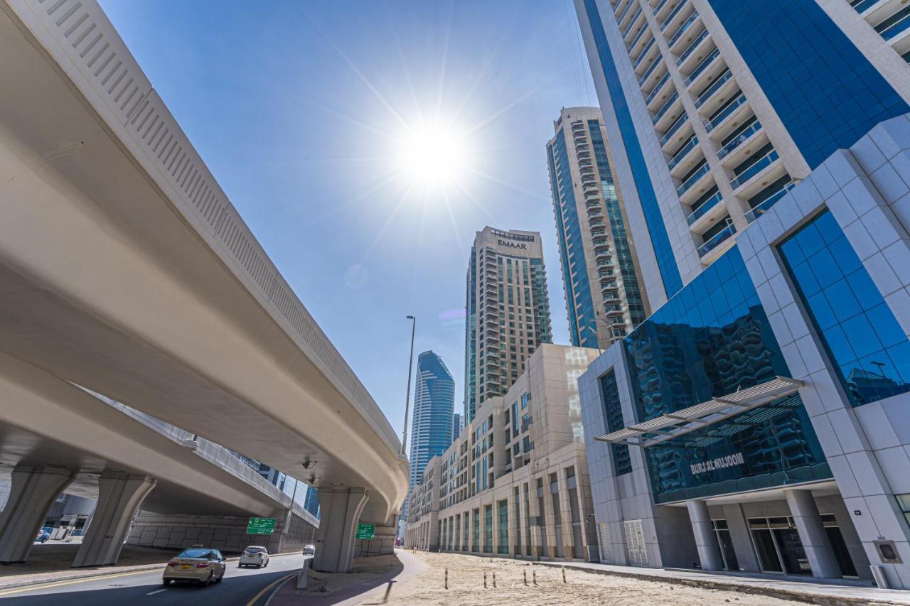Apartment Higuests - Spacious With Views Near Mall Dubai