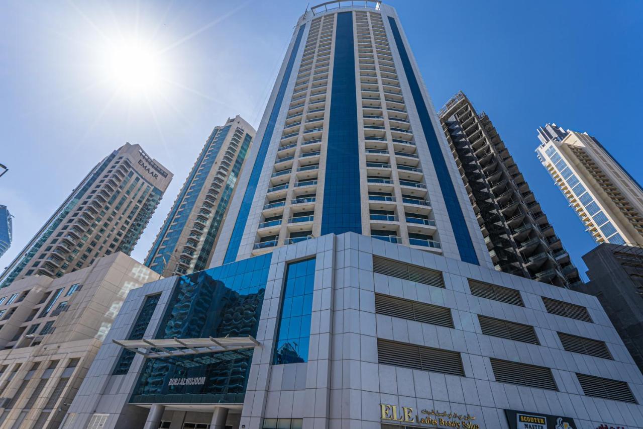 Higuests - Spacious With Views Near Mall * Dubai