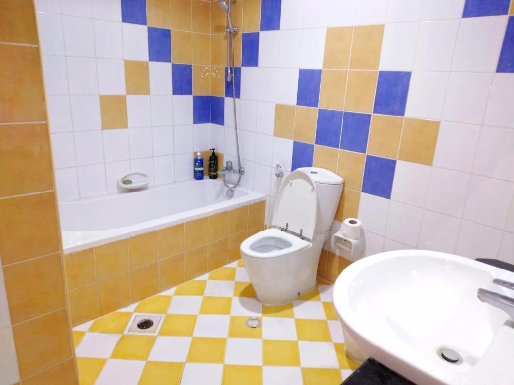 Bright Sunshine Shared Bed and breakfast Dubái